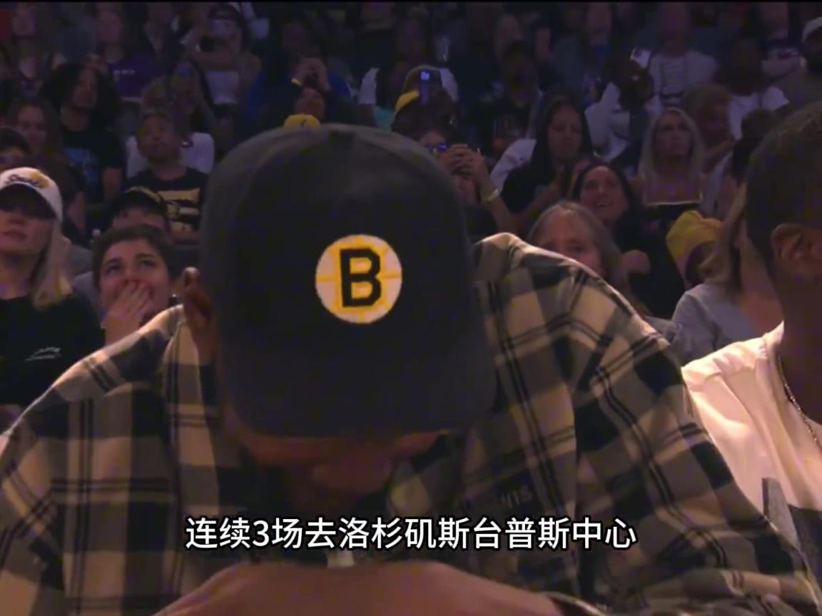 KD凡心大動(dòng)？連續(xù)三場(chǎng)盯梢火花隊(duì)皮衣布林克庫(kù)里‘準(zhǔn)妹夫’上線？